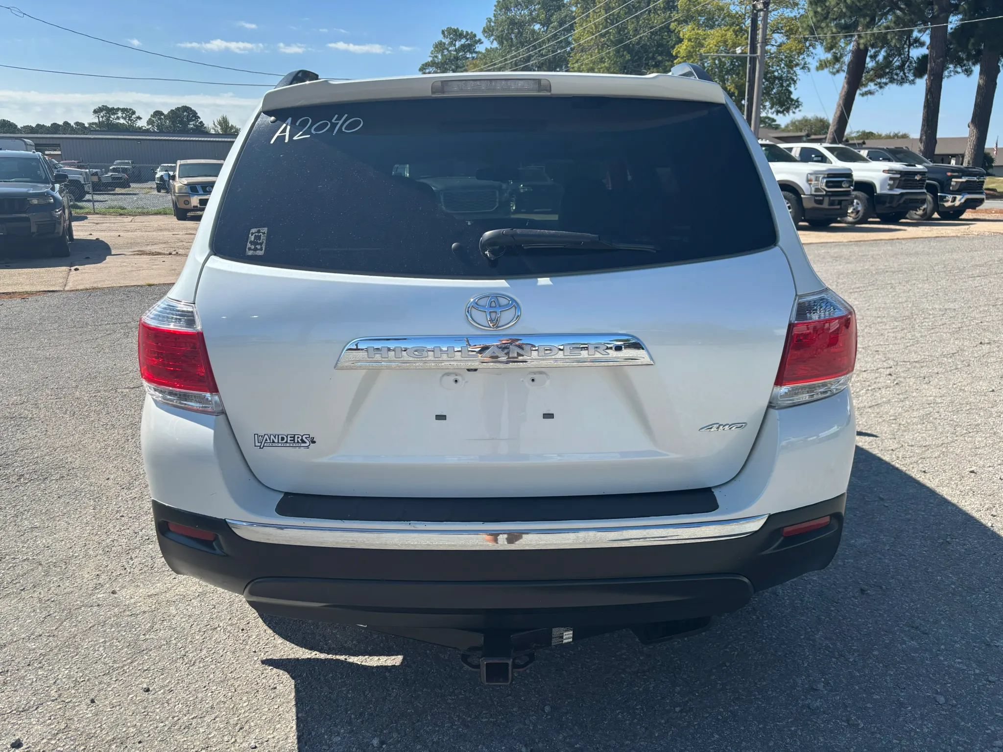 Used 2012 Toyota Highlander Limited w/ Tow Pkg AWD/4WD image 4