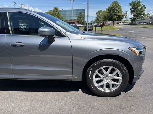 Used 2021 Volvo XC60 T5 Momentum AWD/4WD image 6