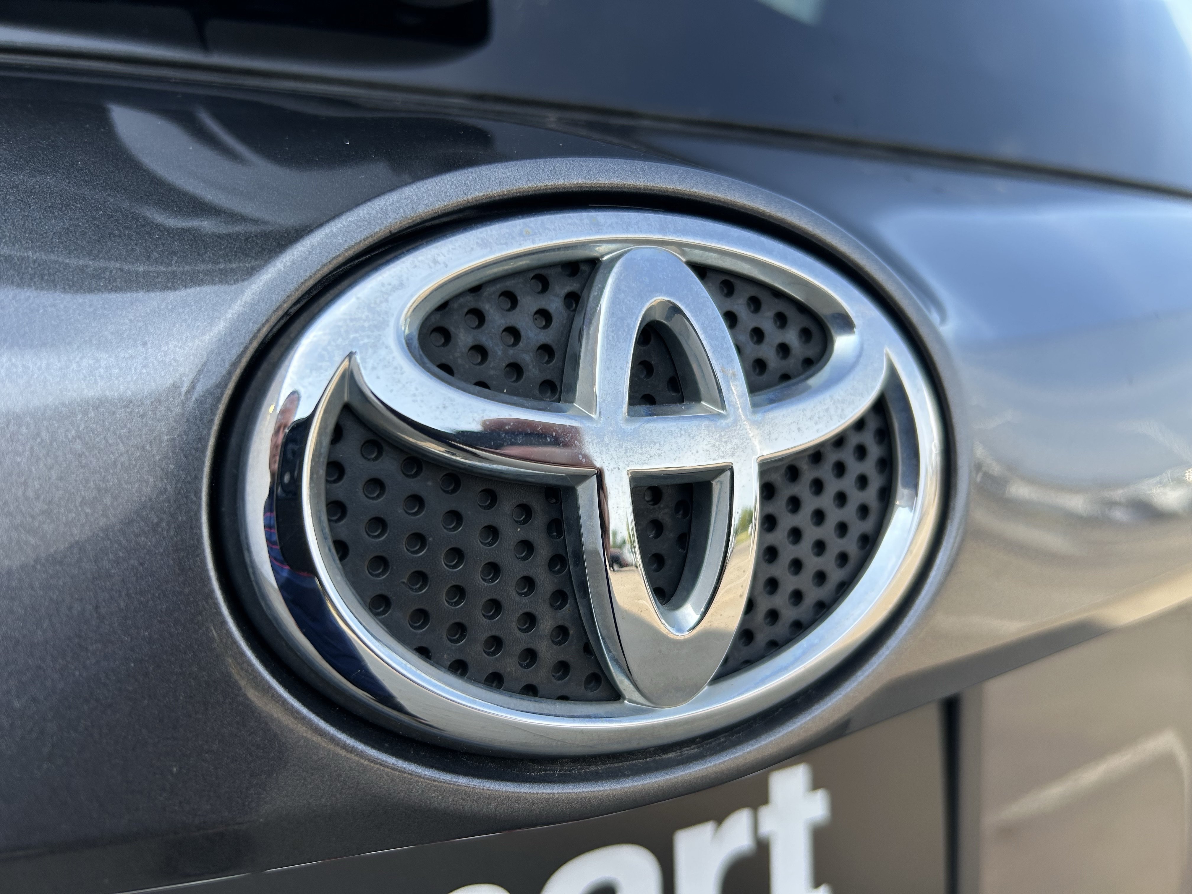 Used 2018 Toyota RAV4 XLE AWD/4WD image 7