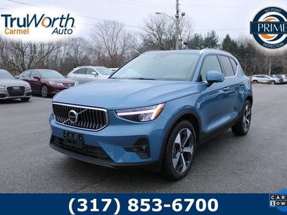 Used 2025 Volvo XC40 B5 Plus