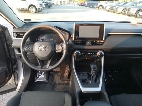 Used 2023 Toyota RAV4 XLE AWD/4WD image 27