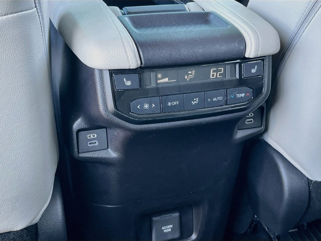 Used 2025 Toyota Grand Highlander FWD image 25