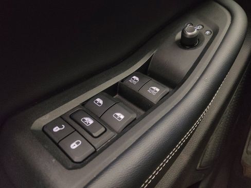 Used 2021 Jeep Grand Cherokee L Laredo w/ Luxury Tech Group I image 27