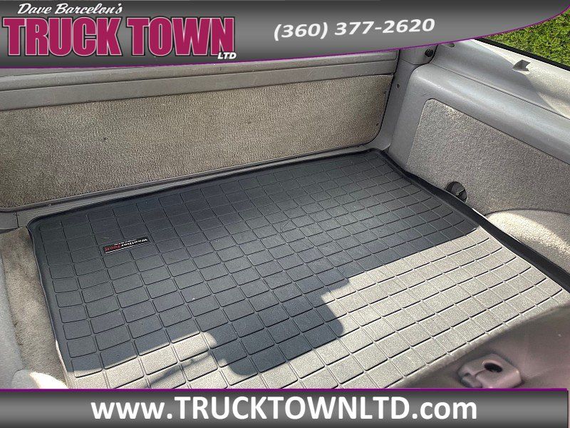 Used 1999 GMC Yukon Denali AWD/4WD image 12