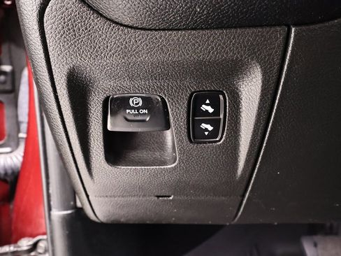 Used 2019 RAM 1500 Laramie image 27