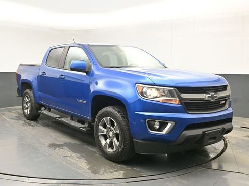 Used 2018 Chevrolet Colorado Z71 AWD/4WD image 2