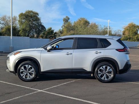 Certified 2023 Nissan Rogue SV image 3