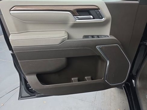 Used 2025 Chevrolet Silverado 1500 LT image 25