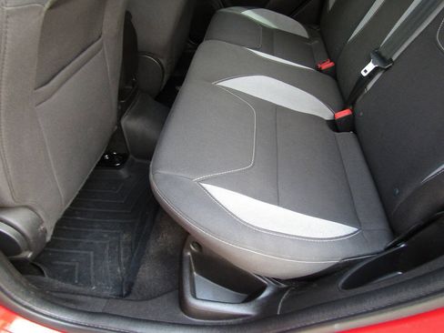 Used 2017 Ford Focus ST FWD image 15