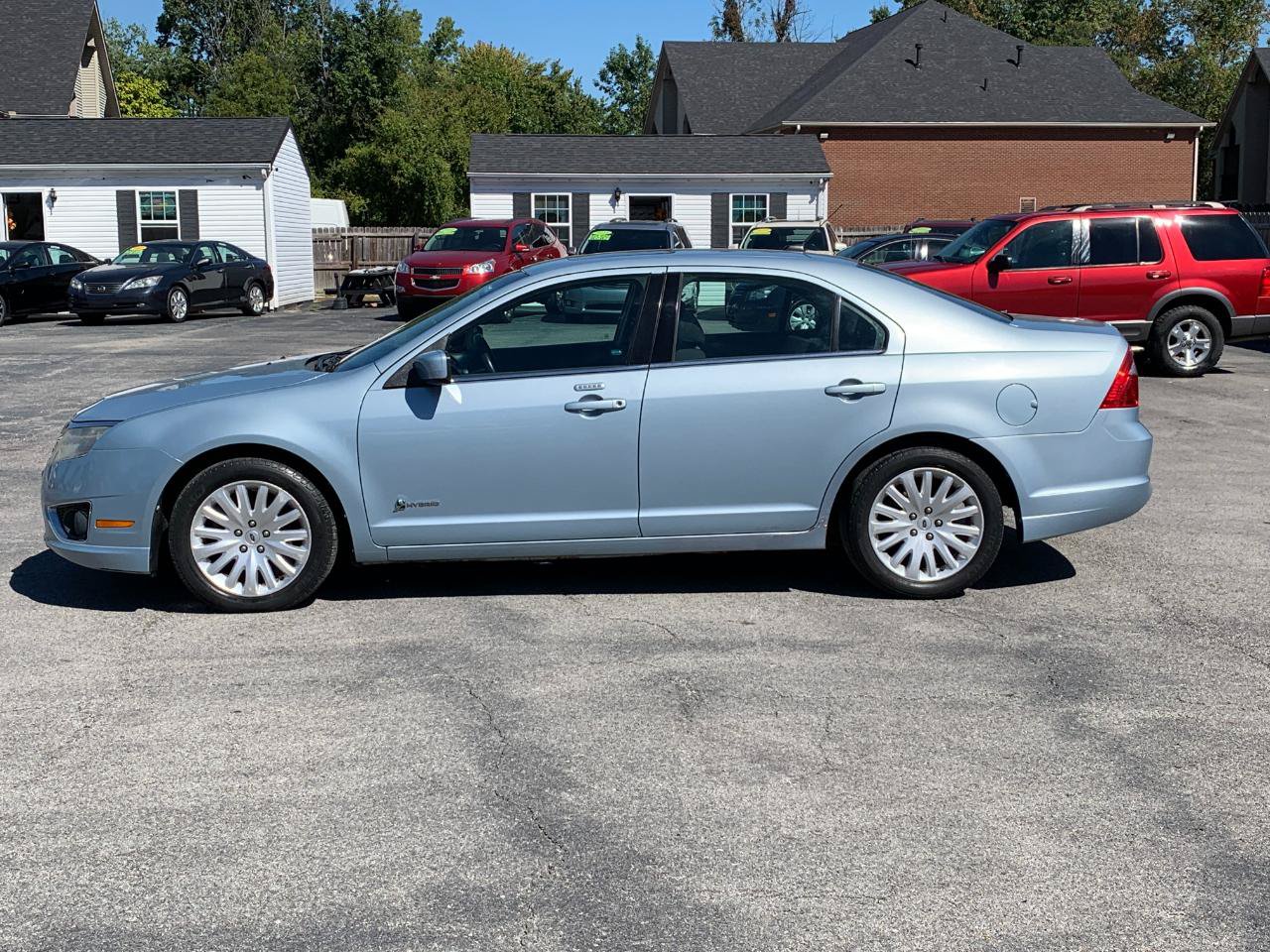 Used 2010 Ford Fusion Hybrid FWD image 2
