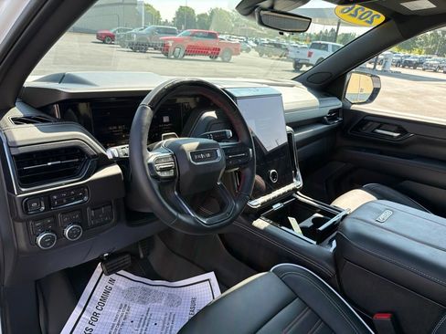 Used 2026 GMC Yukon XL AT4 Ultimate w/ LPO, Floor Liner Package AWD/4WD image 10