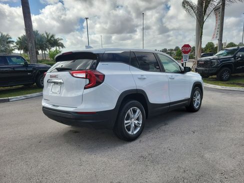 Used 2023 GMC Terrain SLE image 5