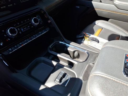 Used 2025 GMC Sierra 2500 AT4 w/ AT4 Premium Plus Package image 18