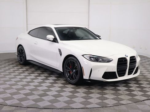 Used 2023 BMW M4 Coupe image 3