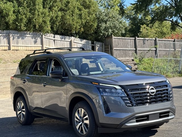 New 2026 Nissan Pathfinder SL AWD/4WD image 2