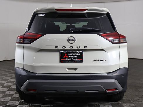 Used 2023 Nissan Rogue SV image 10