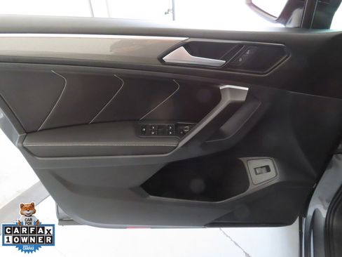 Certified 2024 Volkswagen Tiguan SE R-Line image 11
