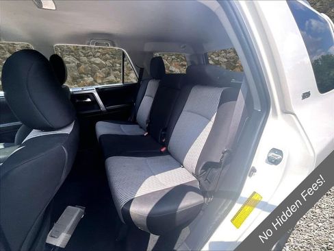 Used 2014 Toyota 4Runner SR5 AWD/4WD image 21