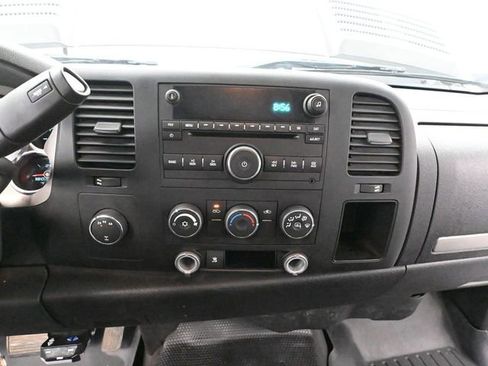 Used 2010 Chevrolet Silverado 2500 LT image 28