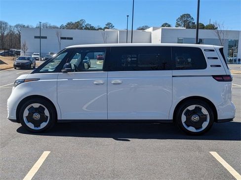 New 2025 Volkswagen ID. Buzz Pro S image 7