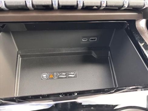 New 2026 GMC Yukon Elevation image 32