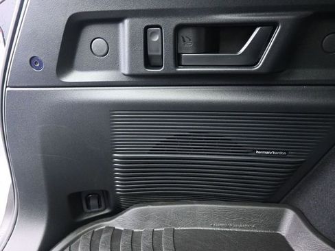 Used 2026 Subaru Outback Touring XT w/ Touring Package image 26