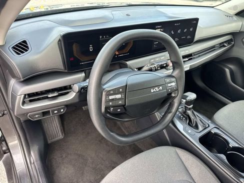 Used 2025 Kia K4 FWD image 17