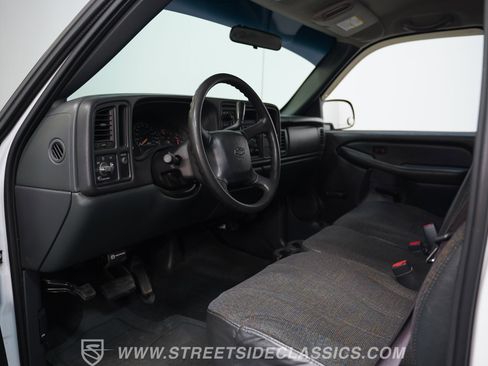 Used 2002 Chevrolet Silverado 1500 2WD Regular Cab image 4