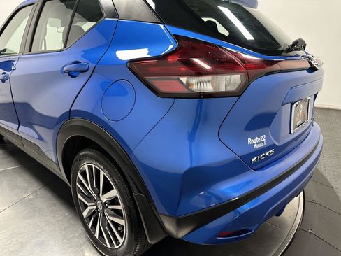 Used 2021 Nissan Kicks SV FWD image 10