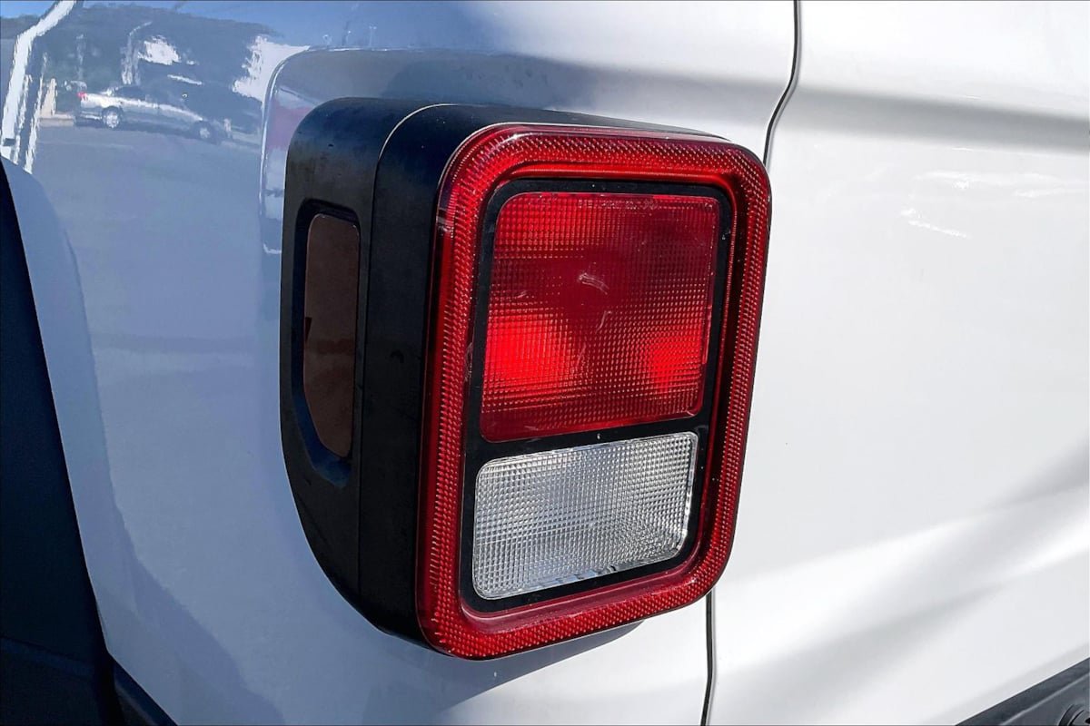 Used 2020 Jeep Gladiator Sport w/ Quick Order Package 24S AWD/4WD image 31