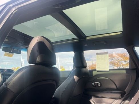 Used 2015 Kia Soul ! w/ Sun & Sound Package image 18