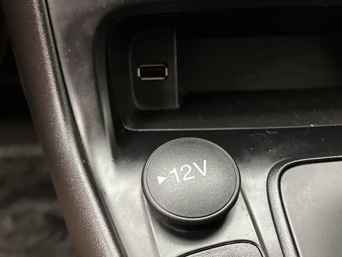 Used 2018 Ford Focus SE FWD image 16