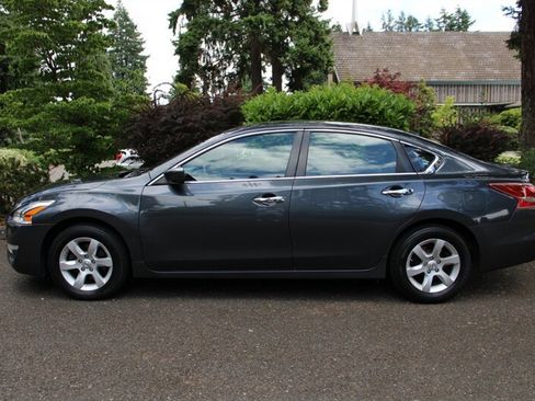Used 2013 Nissan Altima 2.5 S image 12
