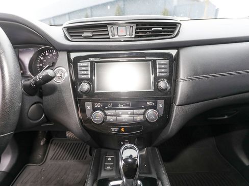 Used 2019 Nissan Rogue SL image 24