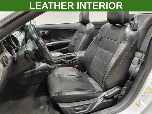 Used 2020 Ford Mustang GT Premium RWD image 3