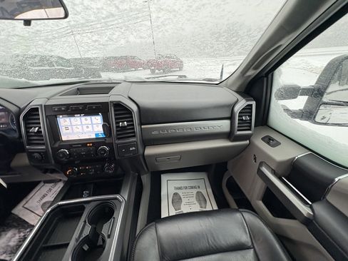 Used 2019 Ford F250 XLT w/ XLT Value Package image 24