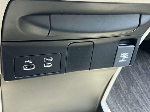 Used 2025 Honda Odyssey EX-L image 31