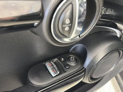 Used 2024 MINI Cooper S FWD image 25