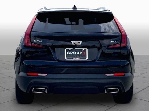 Used 2023 Cadillac XT4 Luxury w/ Cold Weather Package FWD image 5