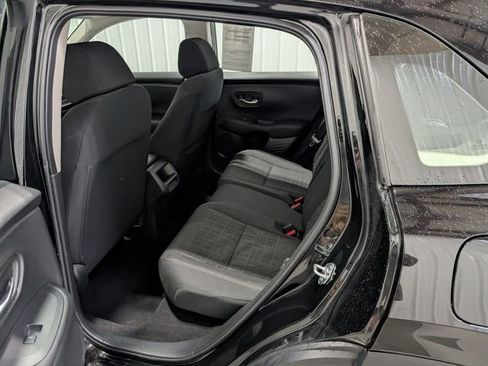 Used 2025 Honda HR-V LX image 9