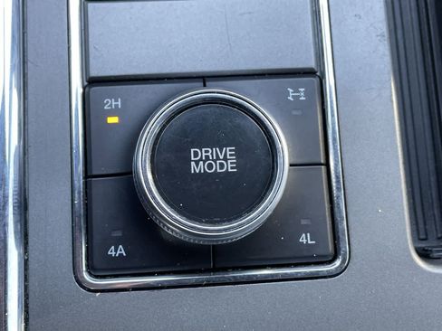 Used 2021 Ford Expedition Max XLT image 30