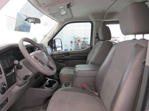 Used 2017 Nissan NV 3500 SV w/ SV Technology Package image 13