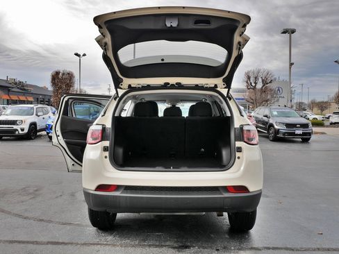 Used 2019 Jeep Compass Sport image 15