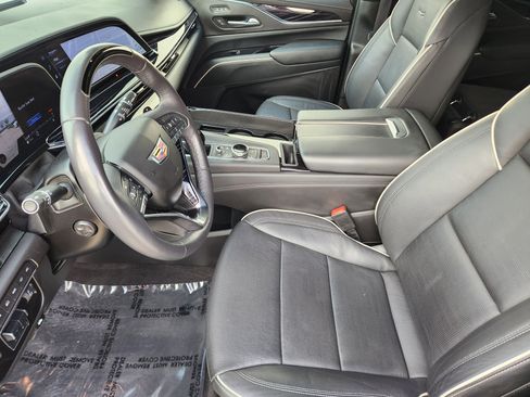 Used 2023 Cadillac Escalade ESV Sport w/ LPO, ONYX Package image 12