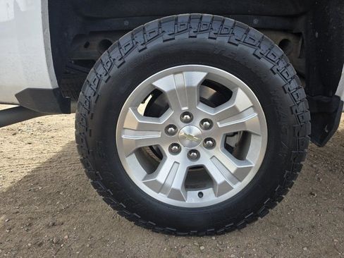 Used 2018 Chevrolet Silverado 1500 LT w/ All Star Edition image 13