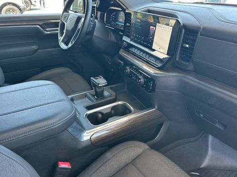 Used 2023 Chevrolet Silverado 1500 RST AWD/4WD image 15