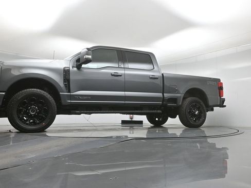 New 2026 Ford F250 Lariat w/ Black Appearance Package image 7