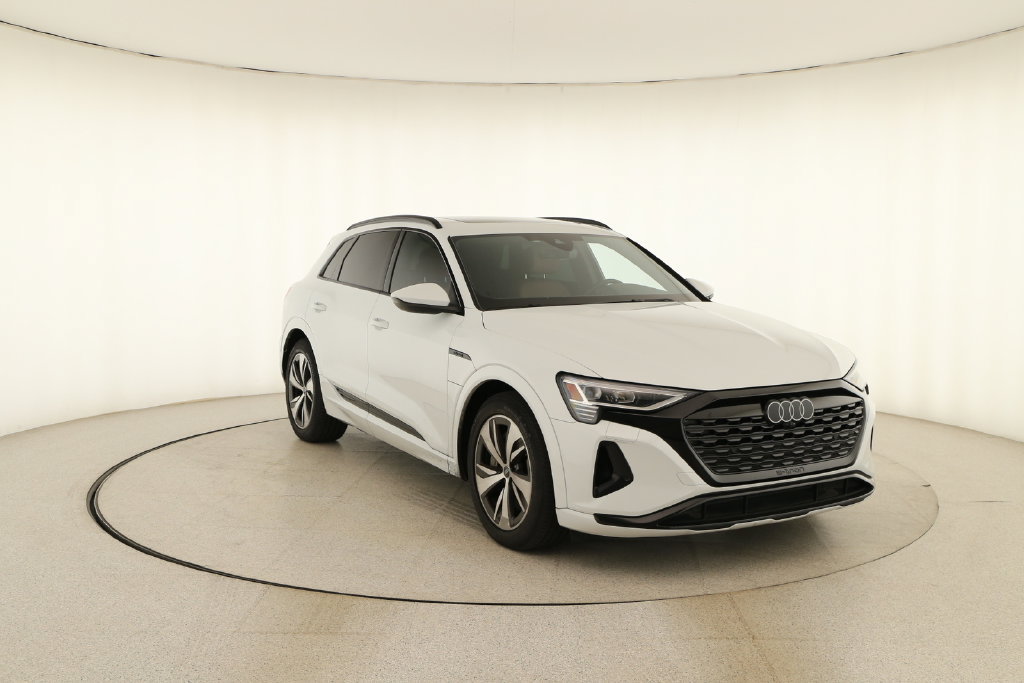 Certified 2024 Audi Q8 e-tron Premium AWD/4WD image 10