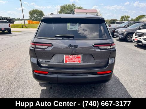 Used 2022 Jeep Grand Cherokee L Laredo AWD/4WD image 5