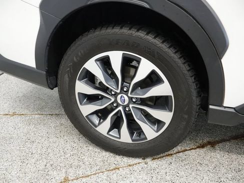 Used 2024 Subaru Outback Limited AWD/4WD image 17